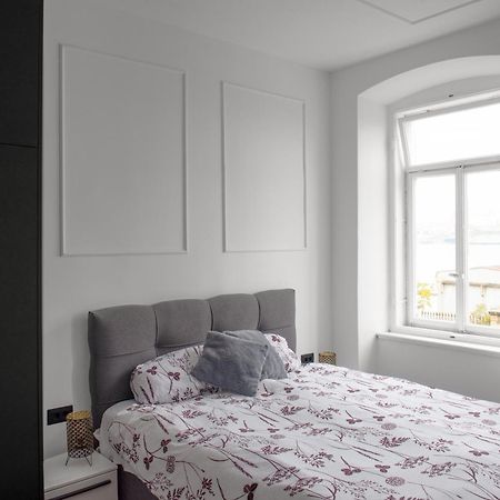 Navis City Apartments Pula Bagian luar foto