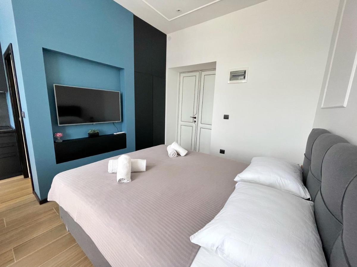 Navis City Apartments Pula Bagian luar foto
