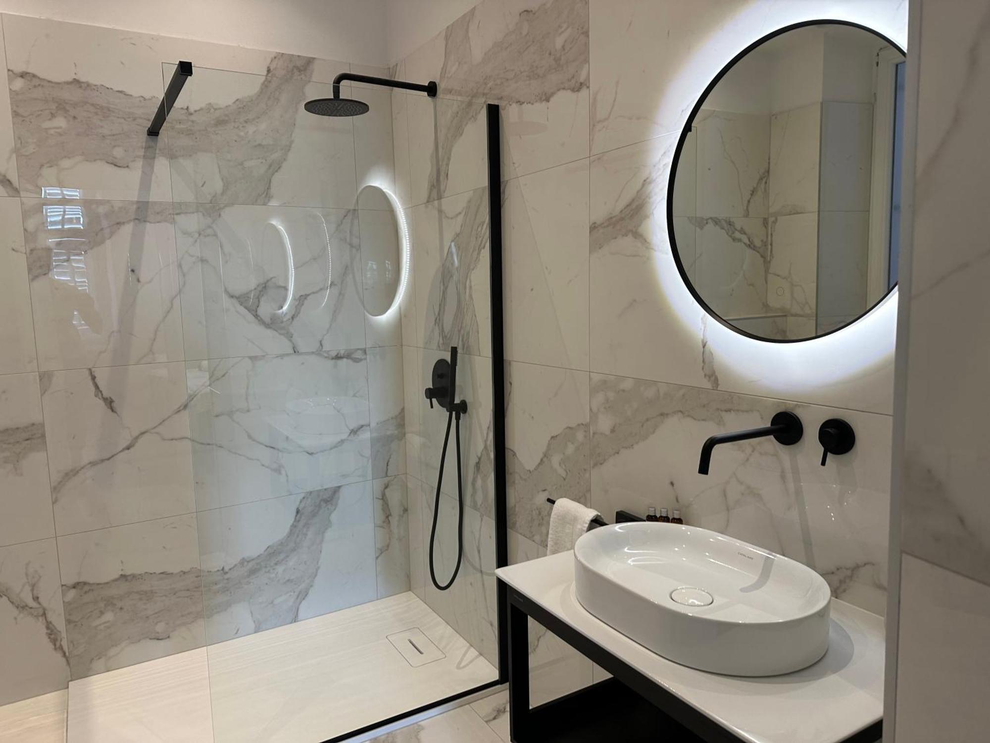 Navis City Apartments Pula Bagian luar foto