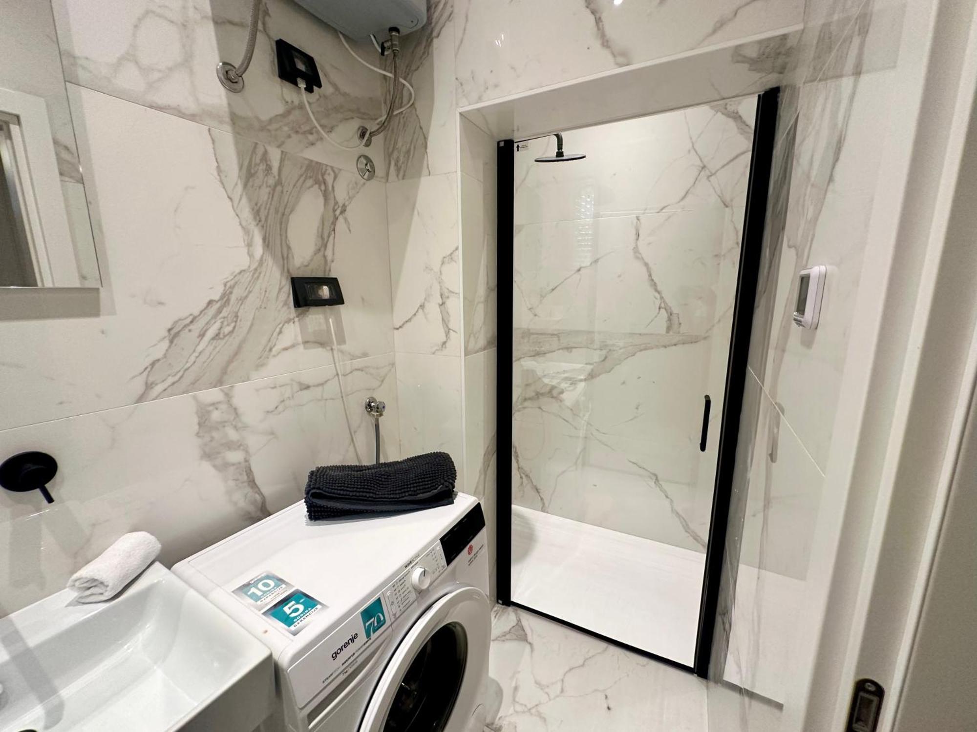 Navis City Apartments Pula Bagian luar foto