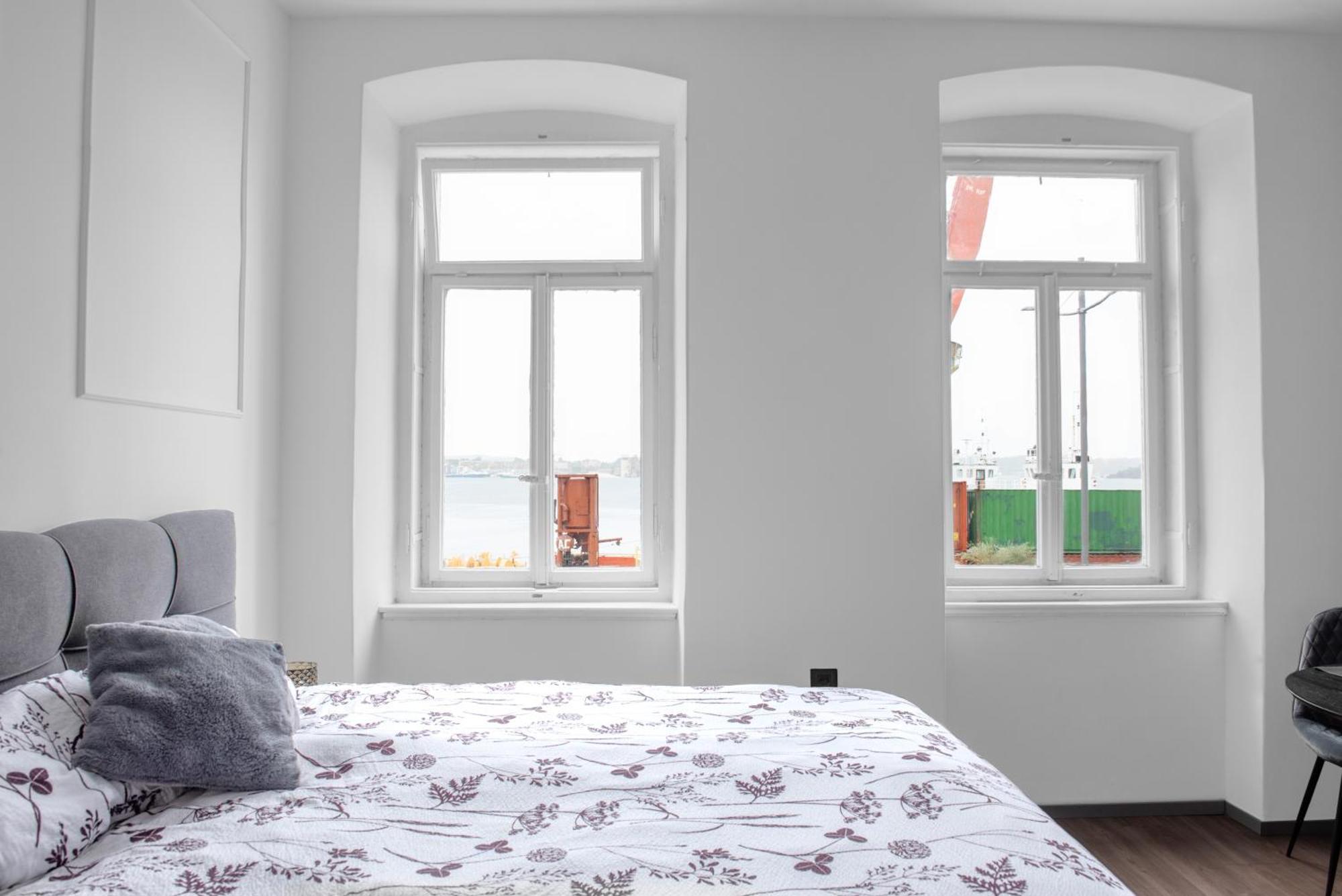 Navis City Apartments Pula Bagian luar foto